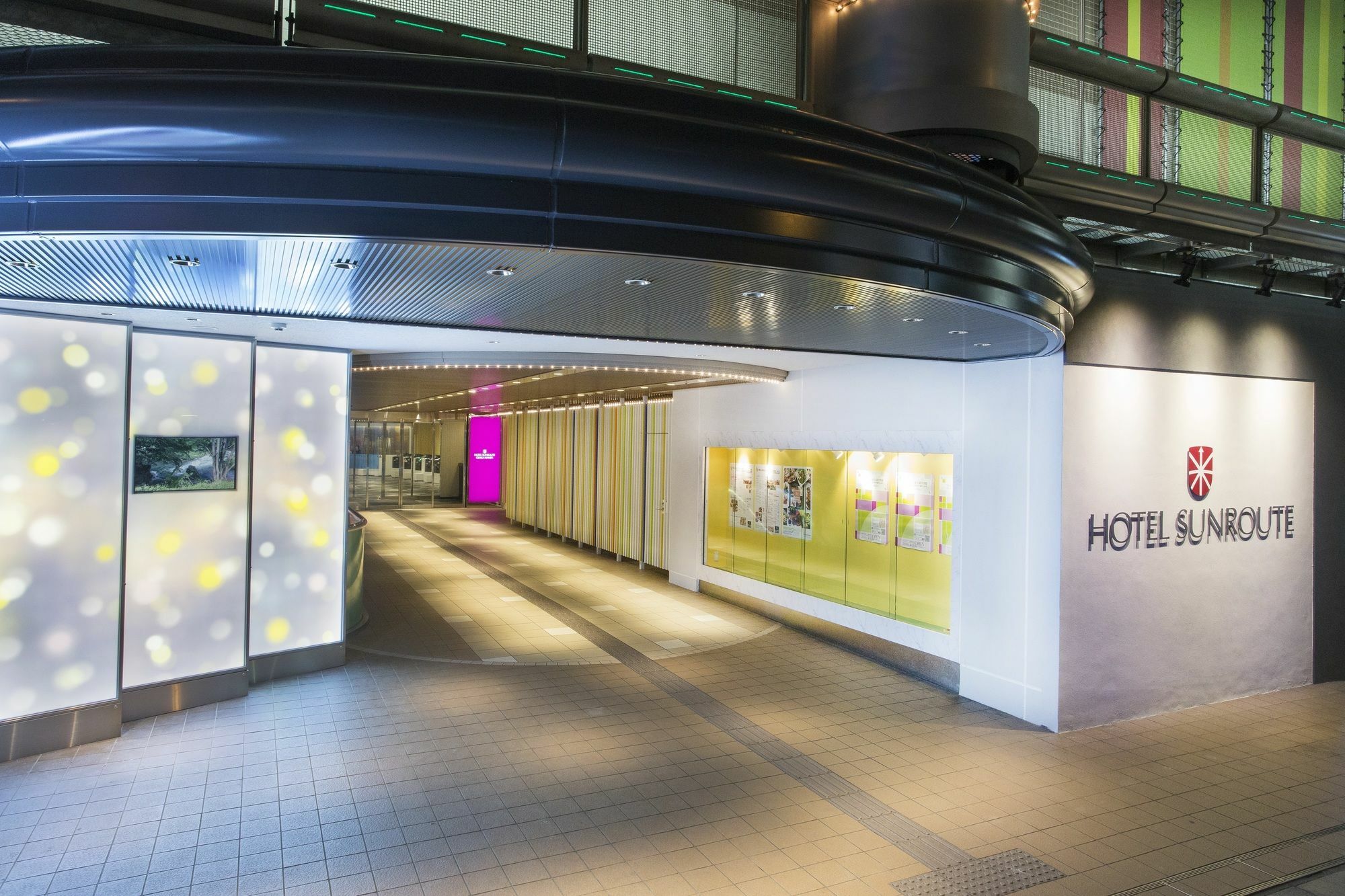 Отель Sotetsu Grand Fresa Osaka-Namba Экстерьер фото